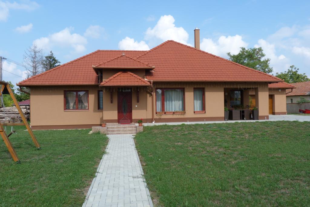 Tordai Vendeghaz Bihartorda Exterior photo
